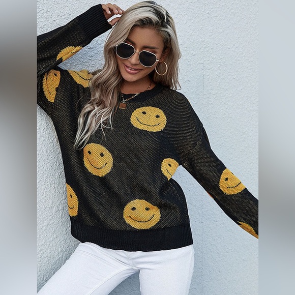 Smiley Face Sweater 10010088720 - Picture 3 of 5